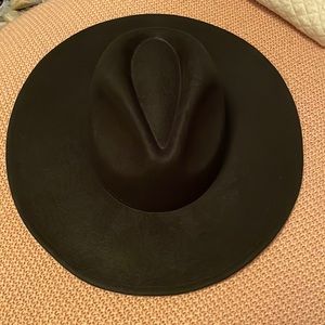vici collection black hat unable to return new with tags